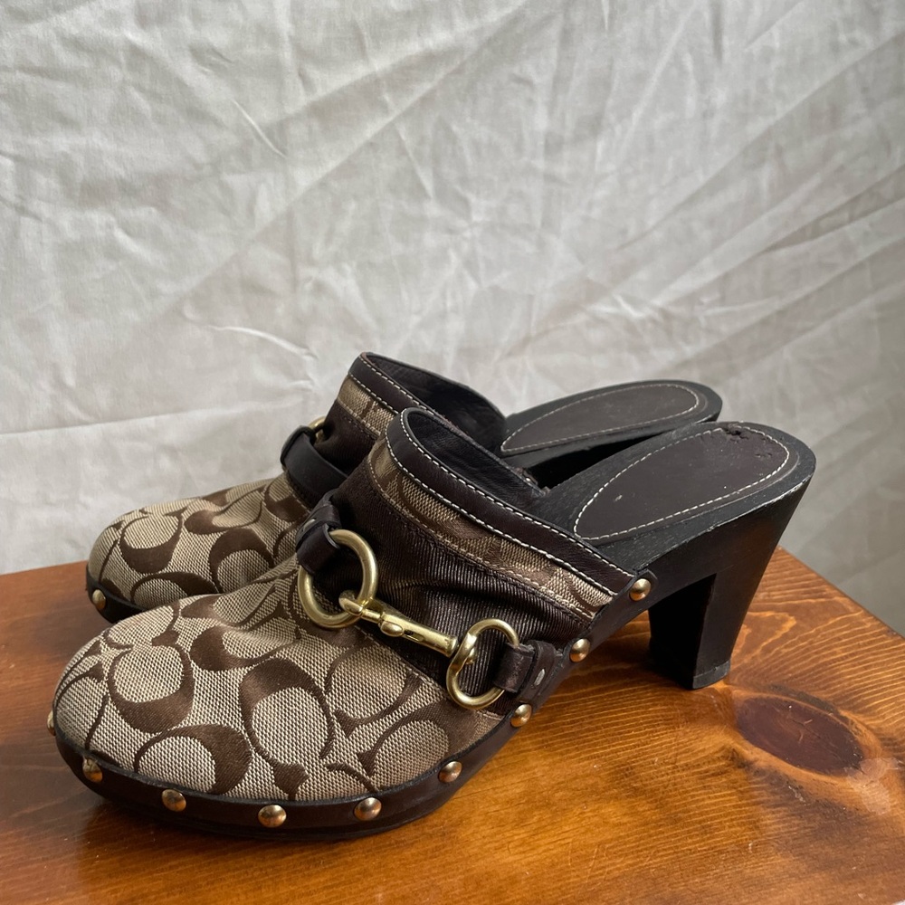 Coach clogs